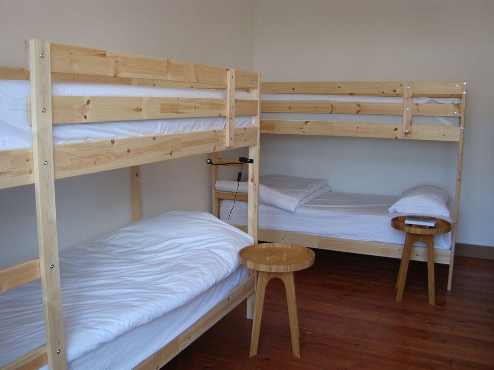 Downtown Design Hostel Lisbona Esterno foto