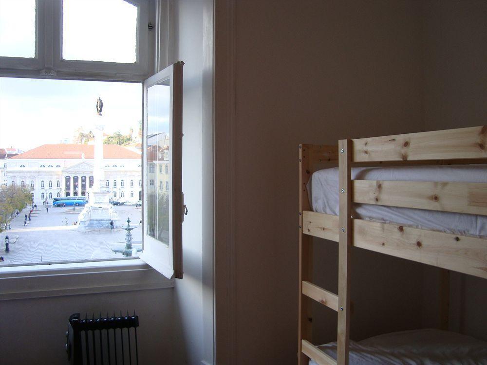 Downtown Design Hostel Lisbona Esterno foto
